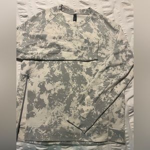 Lululemon City Sweat Crew
Spectral White Opal Silver Drop